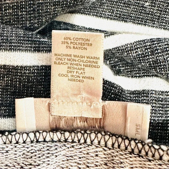 LOFT Women Long Sleeve Pullover Round Neck Gray/White Striped Shirt Size Medium - Picture 14 of 14